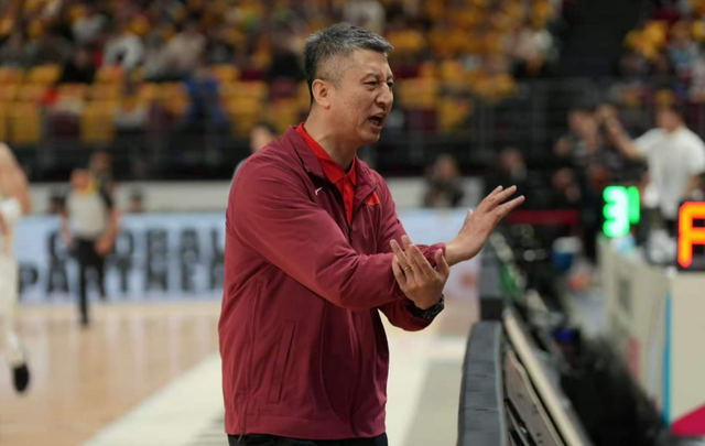 新葡京集团-中国男篮全力出击！郭士强拒绝输球，赵继伟回归首秀，央视直播