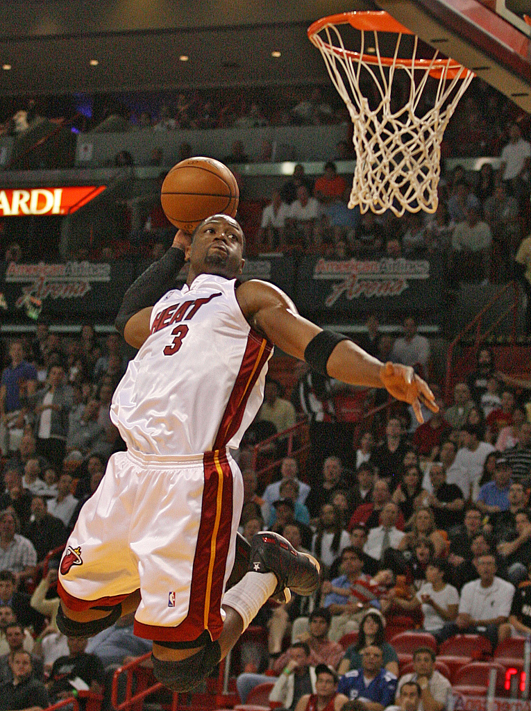 新葡京官网-韦德：我们每个人的球风都有模仿乔丹的影子 投篮姿势或是脚步